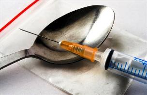 Canadian addicts are suing Ottawa over its moves to block  prescription heroin.